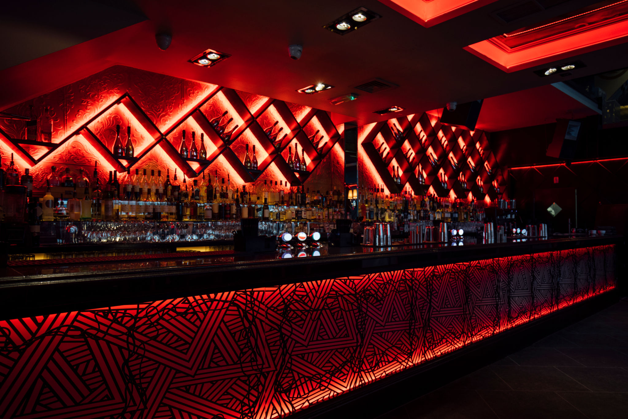 5 Reasons To Improve Your Restaurant's Lighting