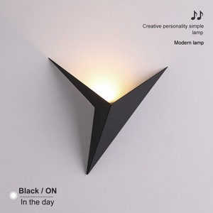 Otta Wall Light