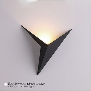 Otta Wall Light