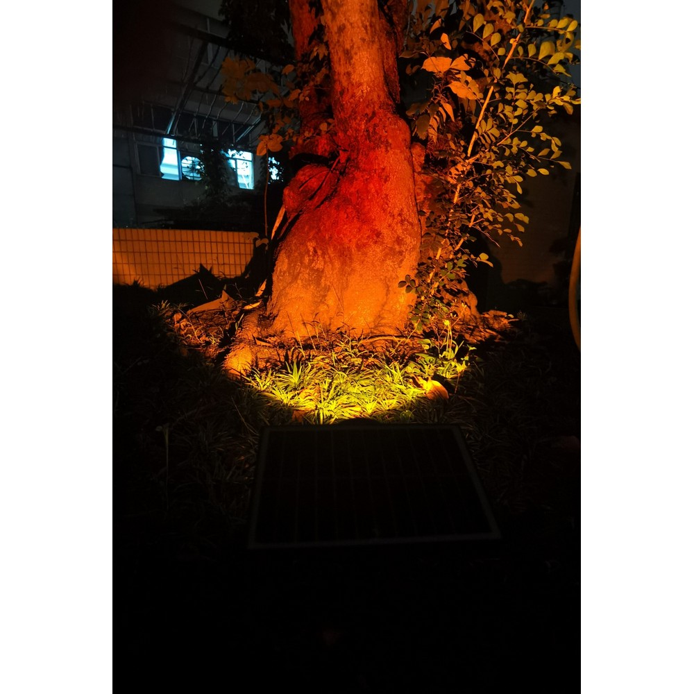 Solar Gradient Light