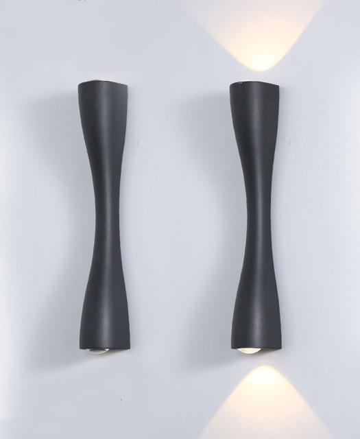 Black Wall Sconce2